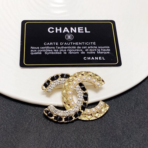 CHANEL Color Block Chic Brooch - Picture 5 of 7